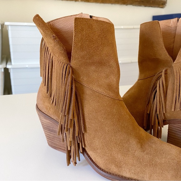 Veracruz Artisans Cassadine Suede Fringe Ankle Boots in Camel NWOT Size 41 - Picture 6 of 8